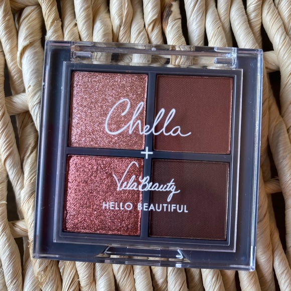 Chella+Velabeauty Other - Chella + vela beauty hello beautiful eyeshadow - blushing rose